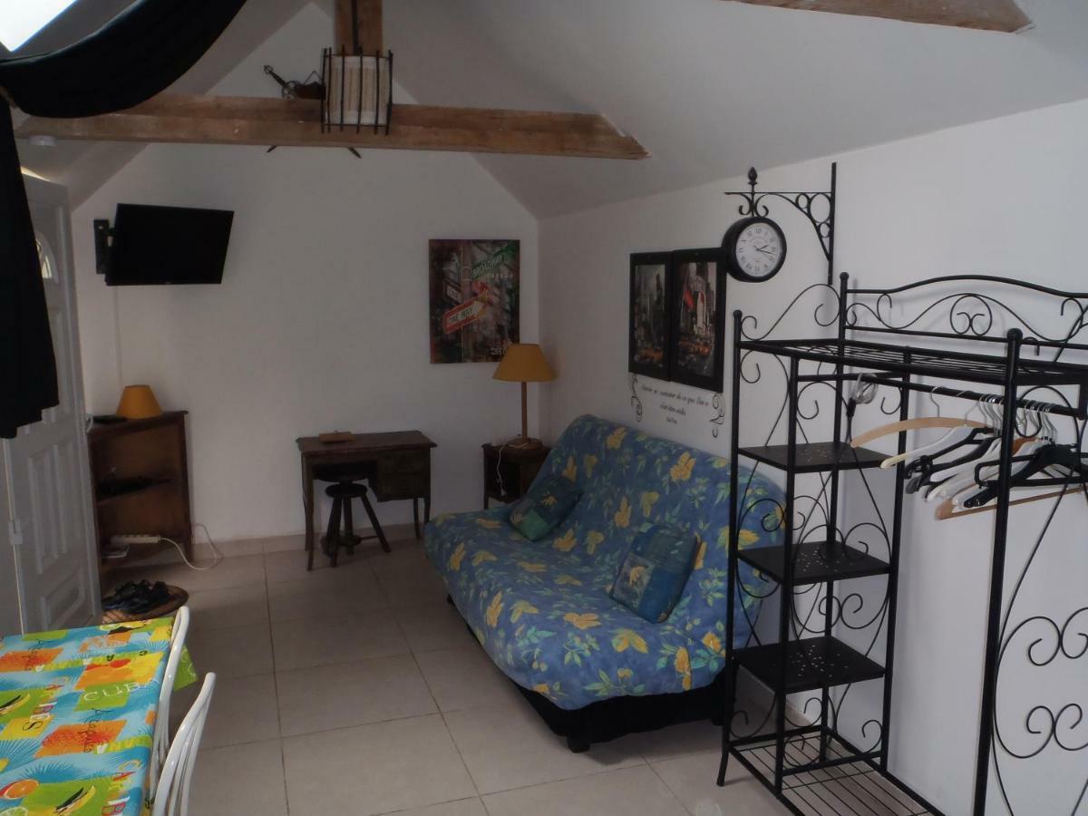 Studio Apartment Colline-Beaumont Exterior photo